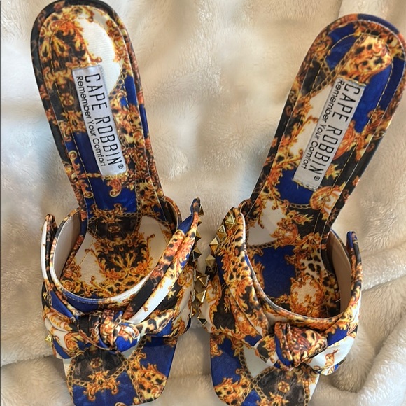 Cape Robbin Women's Blue and Gold Heeled 5” Heels - Picture 9 of 9